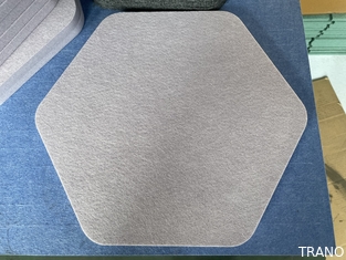 Hexagonale akoestische panelen in verschillende kleuren