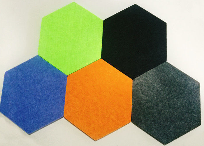 Multicolored Theater Hexagon Sound Absorbing Panels Baffles Nail Installatie